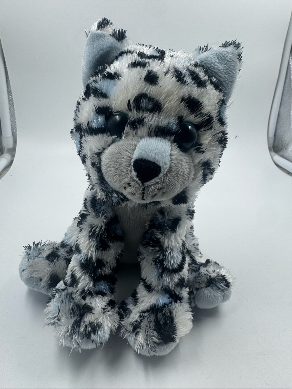 Winkeez Plush Shannon Snow Leopard Cheetah Cat Stuffed Animal Blue Eyes Soft Toy